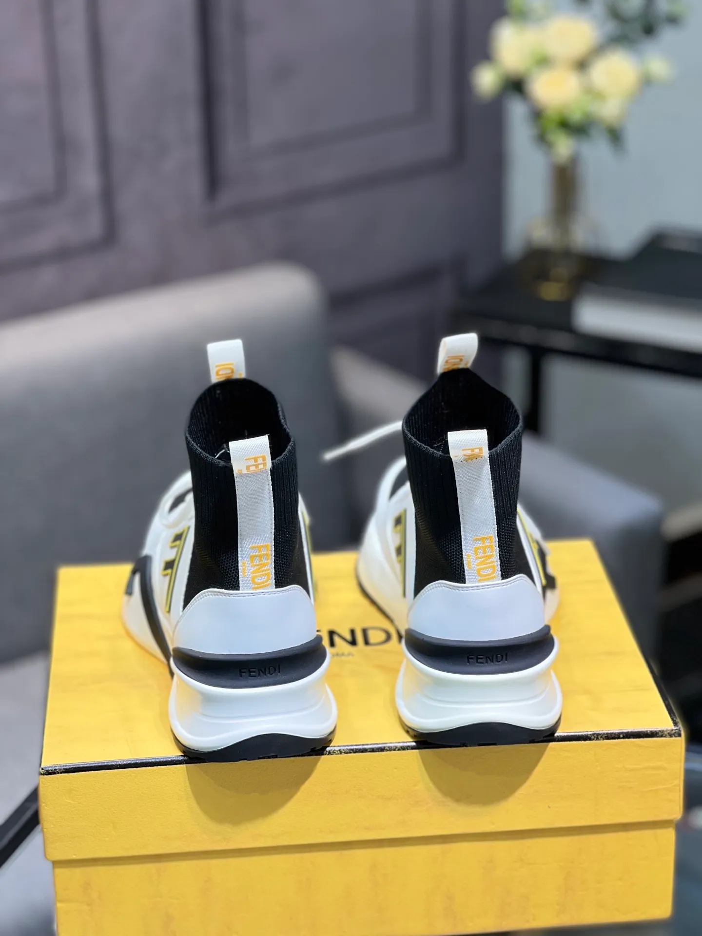 Men's shoes 💰580 FENDI men's fashion casual shoes 👟Hot sale🔥Official website 1:1 replica ⬆️Original quality - Original leather - Original breathable mesh lining Original outsole 1:1 replica, code number 38-44 (45-46 customized)